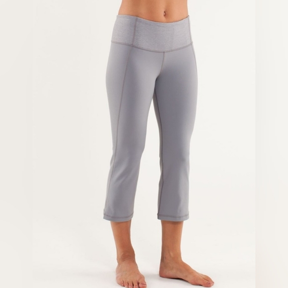 Lululemon Gather & Crow Crop, size 8 - Picture 6 of 7